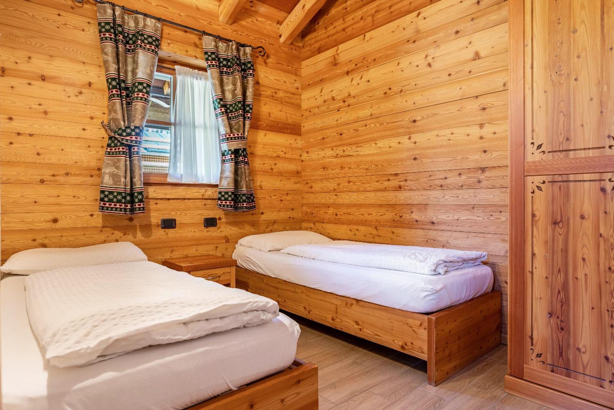Chalet Camping Fae 3 Villa Madonna Esterno foto