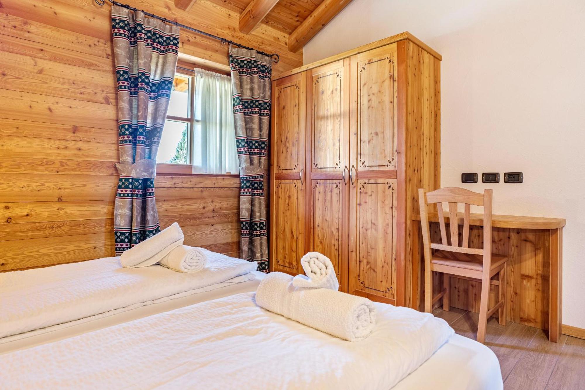 Chalet Camping Fae 3 Villa Madonna Esterno foto